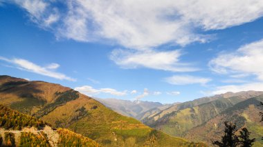 Sichuan yüksek dağlarda görünümünü