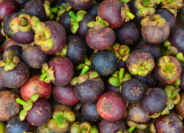 Frutta fresca di mangostano biologica al mercato — Foto Stock
