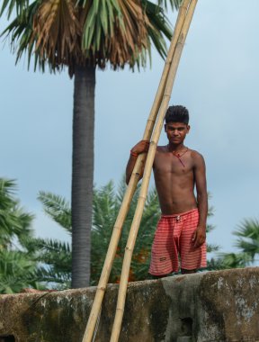 Eski bina duvar içinde pencere eşiği
