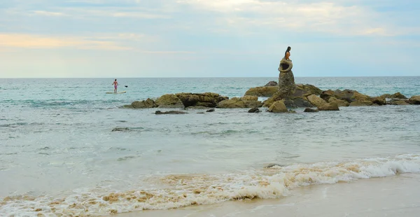 Estatua de sirena en la playa — Foto de Stock