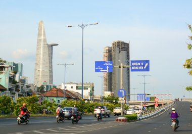 Mimari, trafik, Saigon reklamları