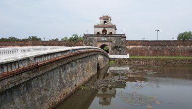 Renk tonu Imperial şehrin ana kapısı