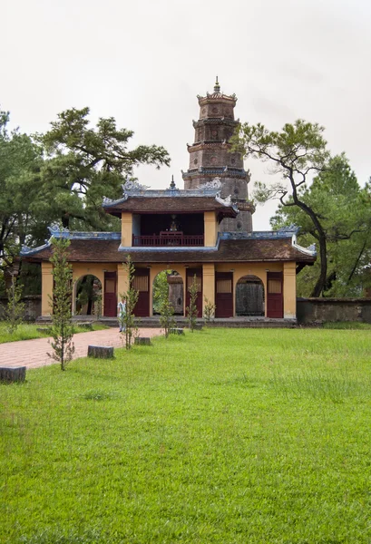 Thien mu pagode in hue, vietnam — Stockfoto
