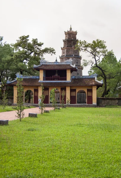 Pagode Thien Mu em Hue, Vietnã — Fotografia de Stock