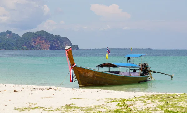 Thailand ocean landskap med båt — Stockfoto