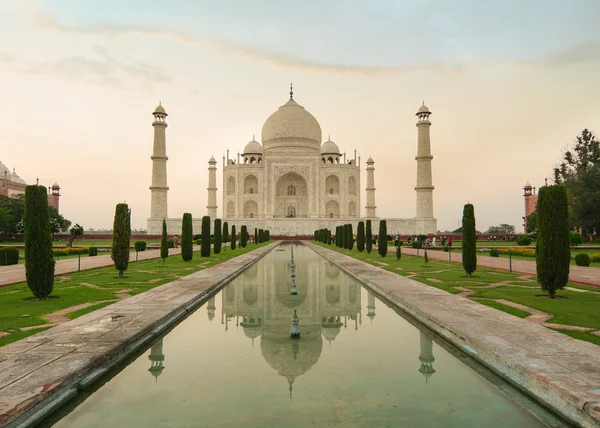 Taj Mahal Agra görünümünü — Stok fotoğraf