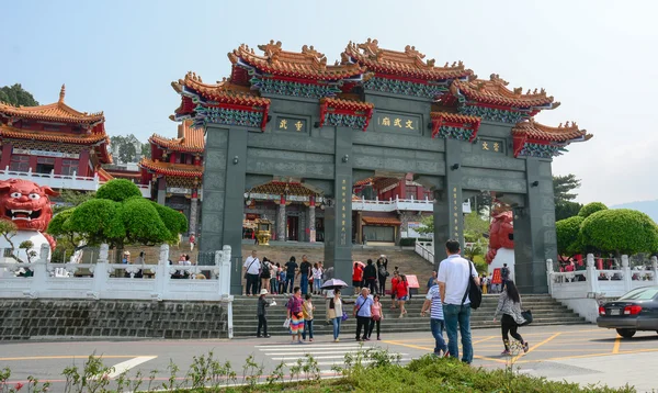 Frontowa brama chińska Buddyjskiego rozciągacza — Zdjęcie stockowe