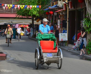 Cyclo Hoi Caddesi üzerinde bir