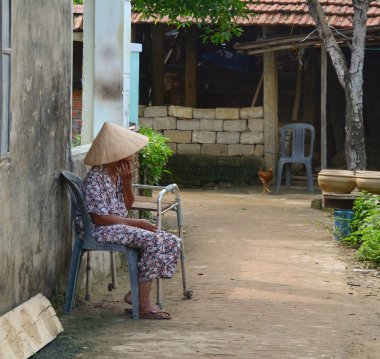 Vietnam kadın Hoi Hatıra Eşyası satan bir