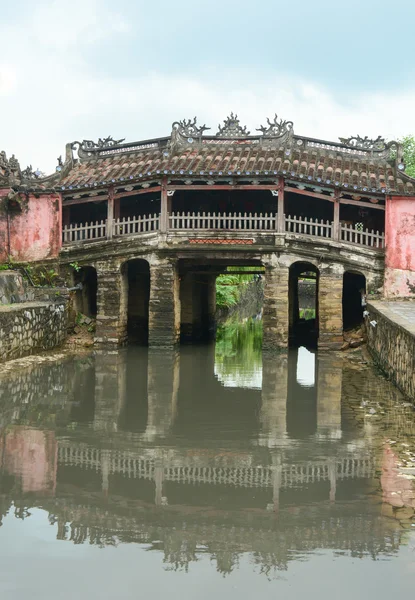 Vista da antiga ponte japonesa em Hoi An — Fotografia de Stock