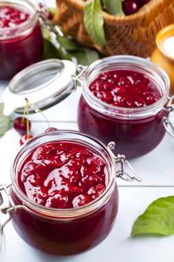 ev yapımı Vişne Reçeli