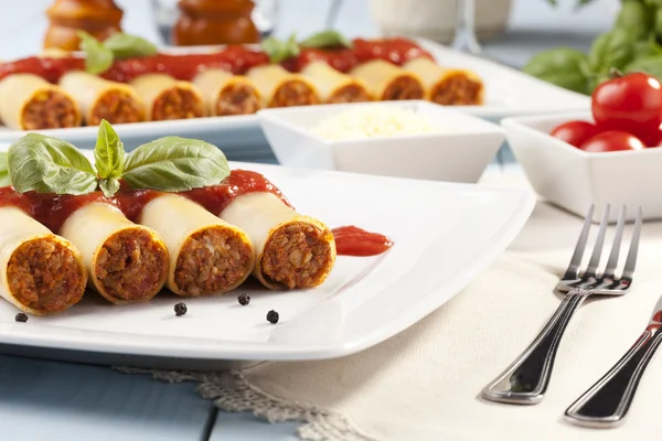 Canneloni op plaat — Stockfoto