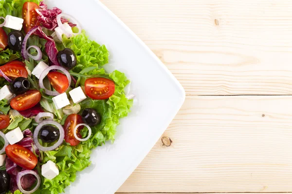 Taze Yunan salatası