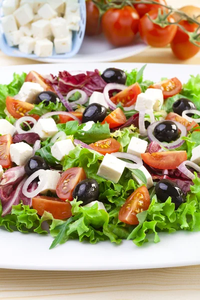 Свіжий салат «грецький» — стокове фото
