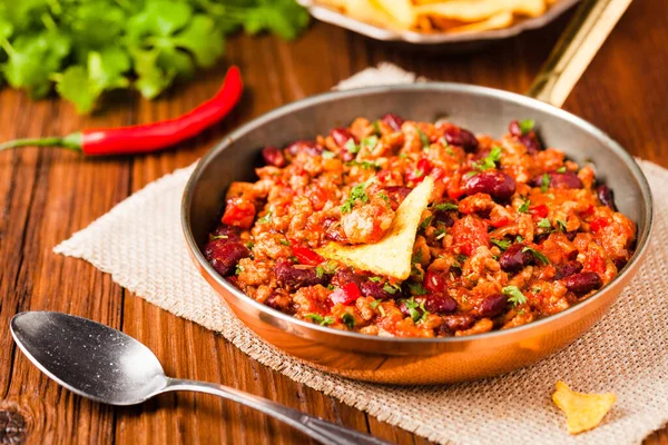 Mexicaanse Nacho Met Chili Con Carne Vooraanzicht — Stockfoto