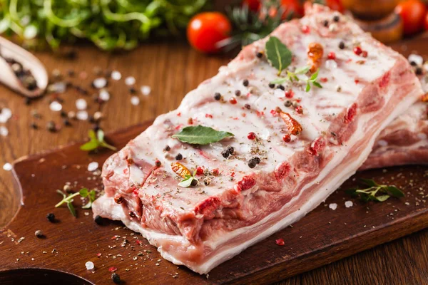 Raw Pork Ribs Plate Sprinkled Spices Front View — Stock Photo, Image