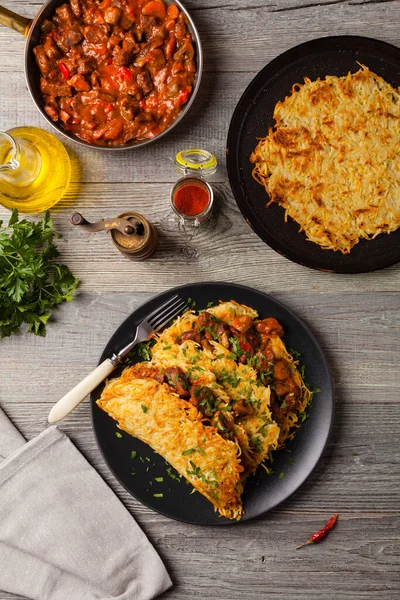 Crêpe Pommes Terre Hongroise Goulache Vue Dessus — Photo