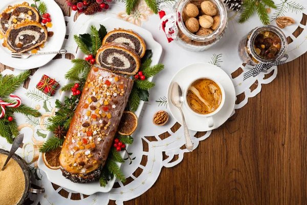 Poppy Seed Roulade Christmas Decoration Served Coffee Tea Top View — Stock Photo, Image