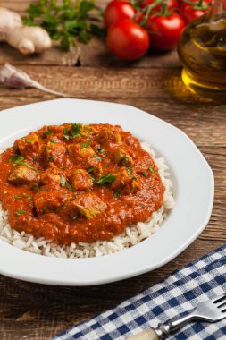 Geleneksel Hint ve Pakistan mutfağı. Tikka masala. Ön görünüm.