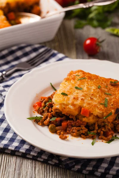 Hüttenkuchen Mit Rindfleisch Und Kartoffeln Frontansicht — Stockfoto