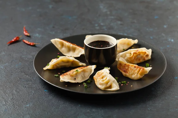 Boulettes Japonaises Originales Gyoza Avec Poulet Légumes Vue Face Arrière — Photo