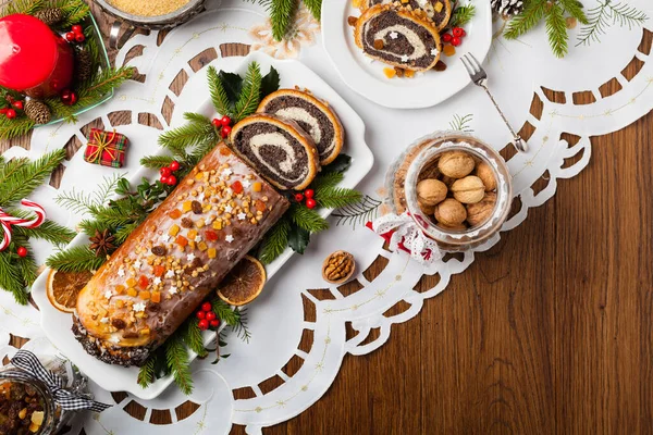 Poppy Seed Roulade Christmas Decoration Served Coffee Tea Top View — Stock Photo, Image