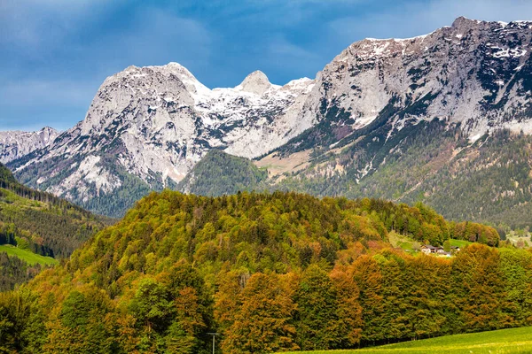 Hermosa Vista Las Montañas Alpinas Primavera — Foto de Stock