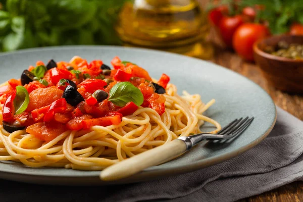 Italian Spaghetti Alla Pultanesca Tomatoes Olives Served Meat Cheese Front — Stock Photo, Image
