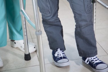 Terapist walker çocuğunun