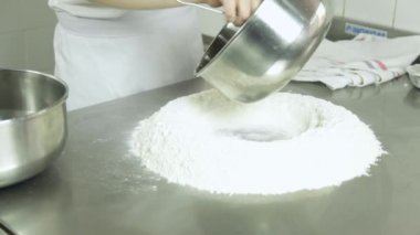 Dought hazırlama kadın