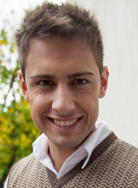  yakışıklı adam poz 