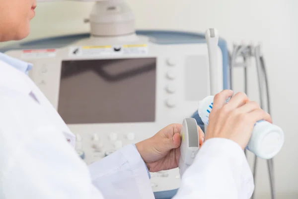 Medico donna che lavora — Foto Stock