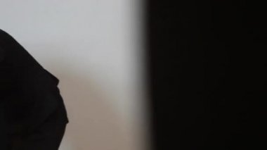 iş kadını ve laptop ofiste çalışan iş adamı