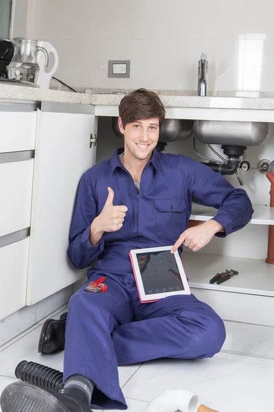 Plumber showing thumb up — Stock Photo, Image