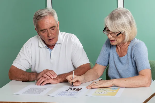 Paar spelen — Stockfoto