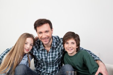 Baba ve çocukları.