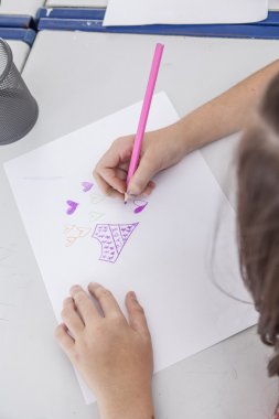 Bir resim çizim çocuk