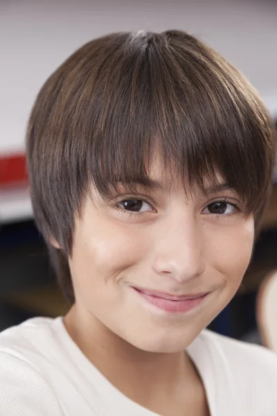 Boy looking at camera — Stock Photo, Image