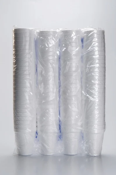 白いプラスチックの使い捨てカップ — ストック写真