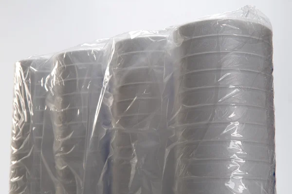 Tasses jetables en plastique blanc — Photo