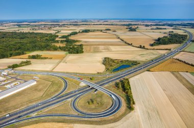 Uzun modern karayolu