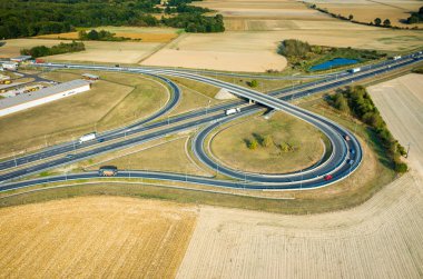 Uzun modern karayolu