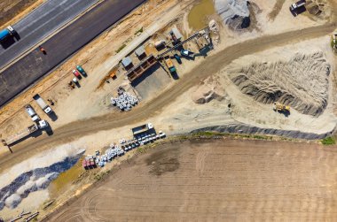 Yeni yol inşaat site havadan görünümü