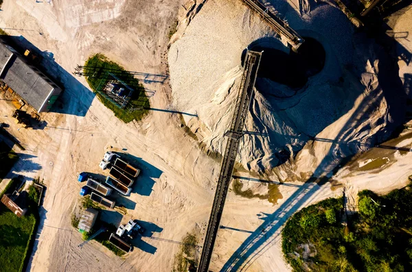 Вид с воздуха на песчаную шахту — стоковое фото