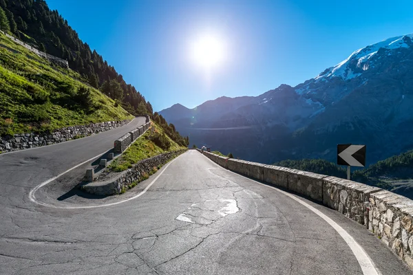 Sunset above mountains Alps Passo Stelvio — Stock Photo, Image