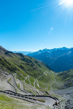 Günbatımı dağlar Alps Passo Stelvio yukarıda