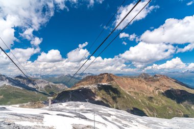 Yüksek Alpleri'nde Kayak istasyonu