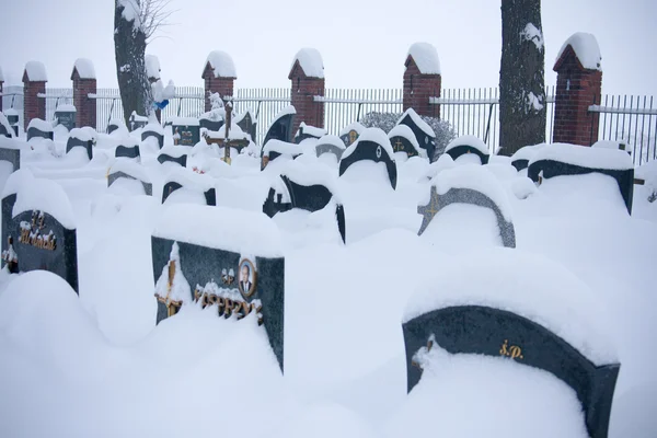 Winterfriedhof — Stockfoto