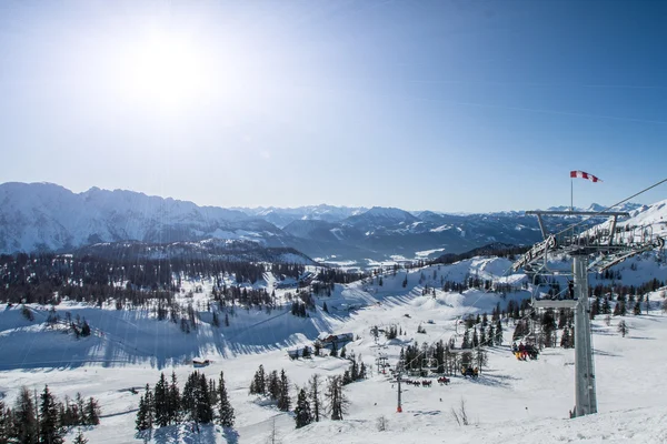 Sunset over ski station — Stock Photo, Image