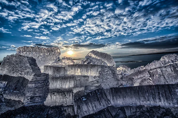 Frozen lake — Stock Photo, Image